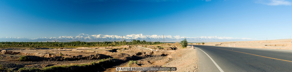 04 Karakoram highway and Pamir mountains