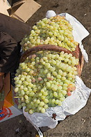 10 Basket with green grapes