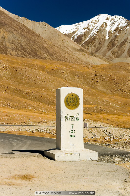 13 Pakistani border milestone