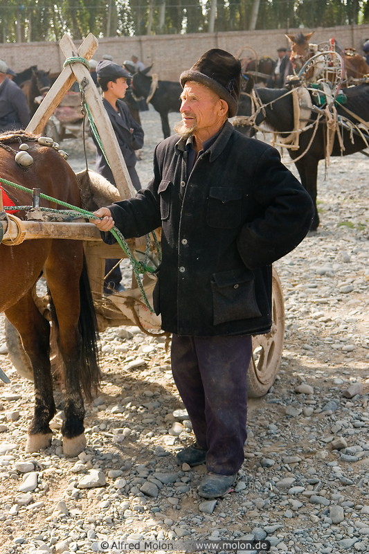 09 Old Kyrgyz man