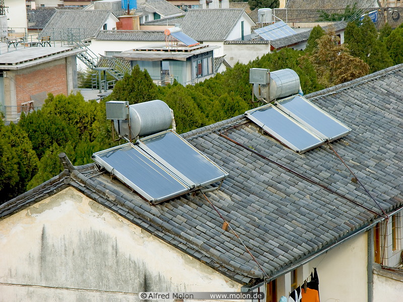 08 Solar panels on roofs