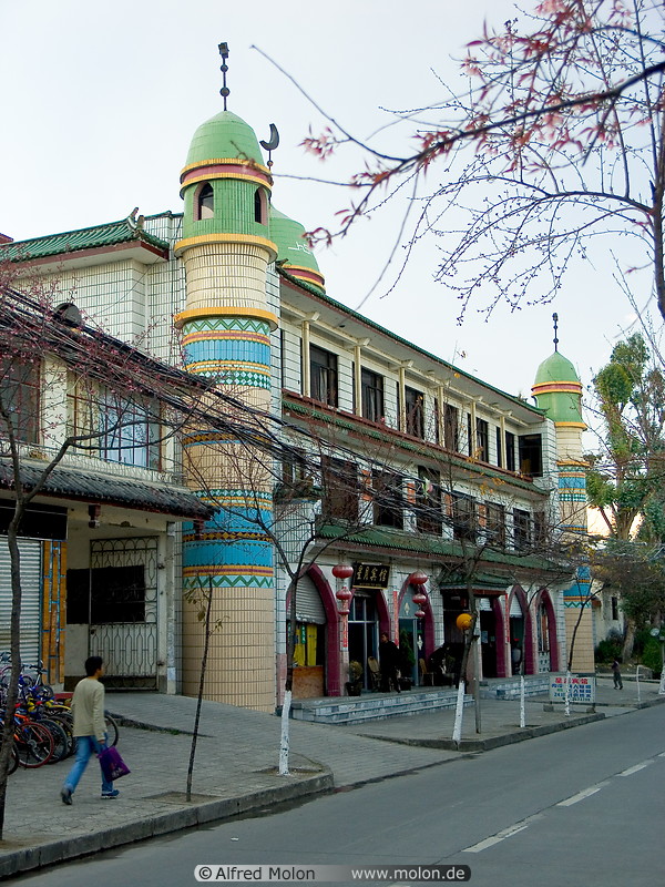 19 Xi Men mosque