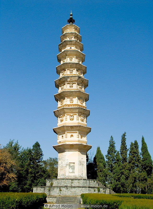 10 Side pagoda