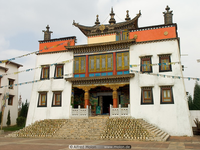 11 Tibetan temple