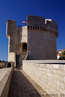 25 Ramparts and tower