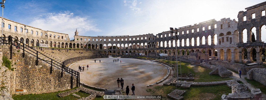 10 Roman amphitheatre