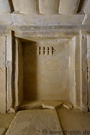 18 Inside the tomb