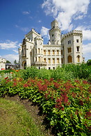 06 Flower beds and castle