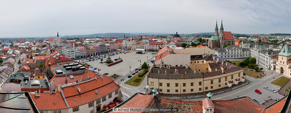 08 Panoramic view with market square