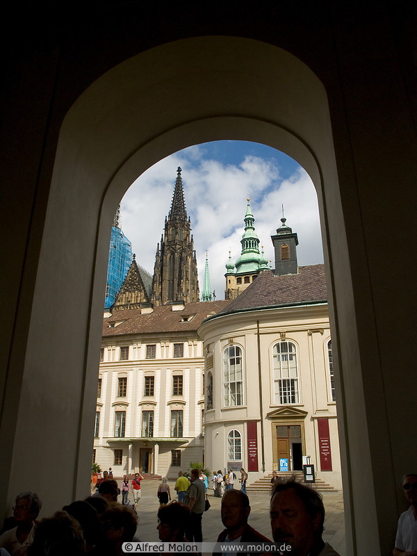 15 St Vitus cathedral and Holy Cross Chapel
