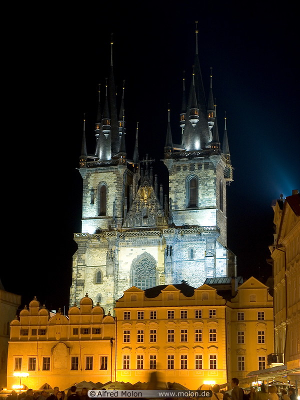 07 Church of Our Lady before Tyn at night