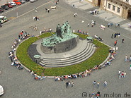 08 Jan Hus monument