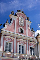 07 Pink house facade