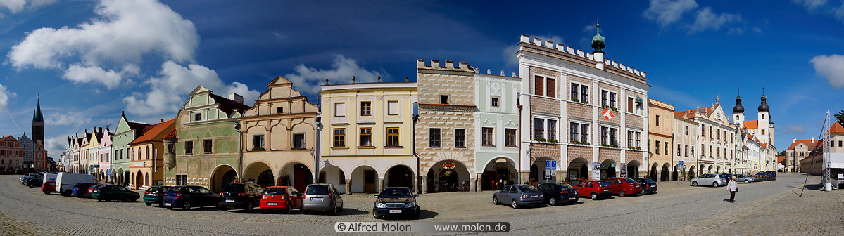 02 Colourful house facades on Telc square
