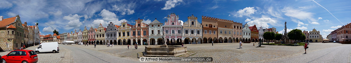 07 Panoramic view of old town square