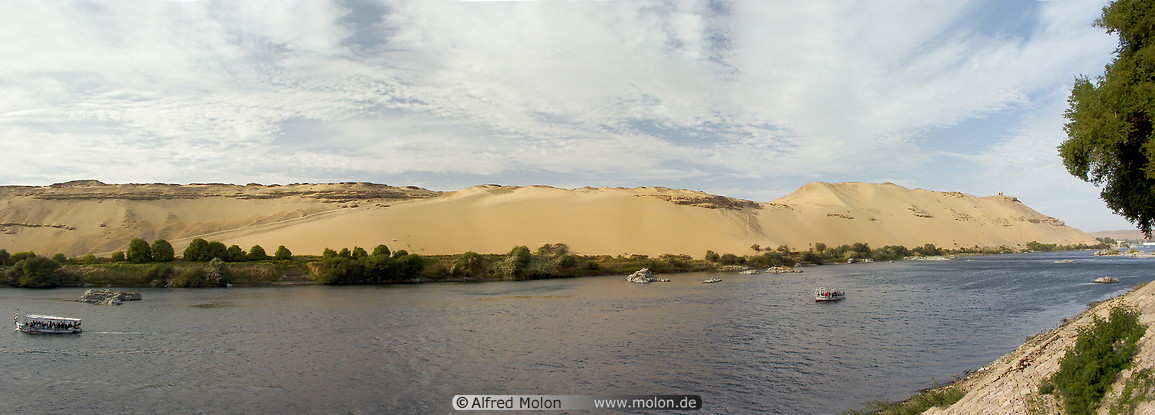 18 Panorama view of Nile river