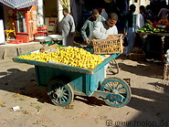 04 Lemons stall