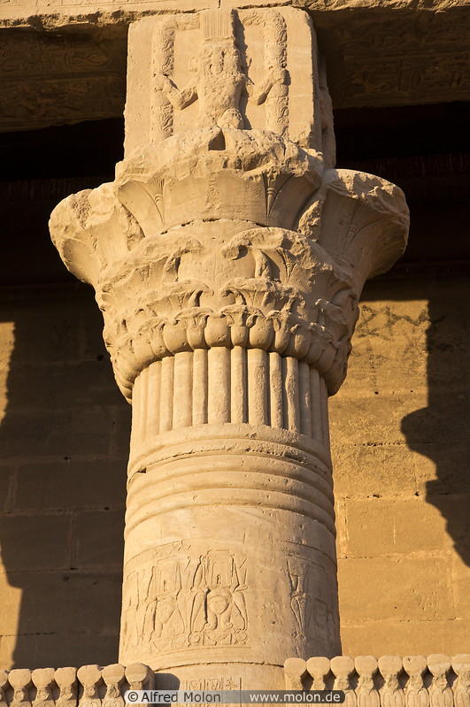 10 Columns of Roman birth house