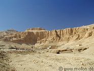 02 Hatshepsut temple and surrounding hills