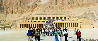04 Front view of Hatshepsut temple