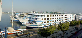 03 Cruise ships anchored in Luxor
