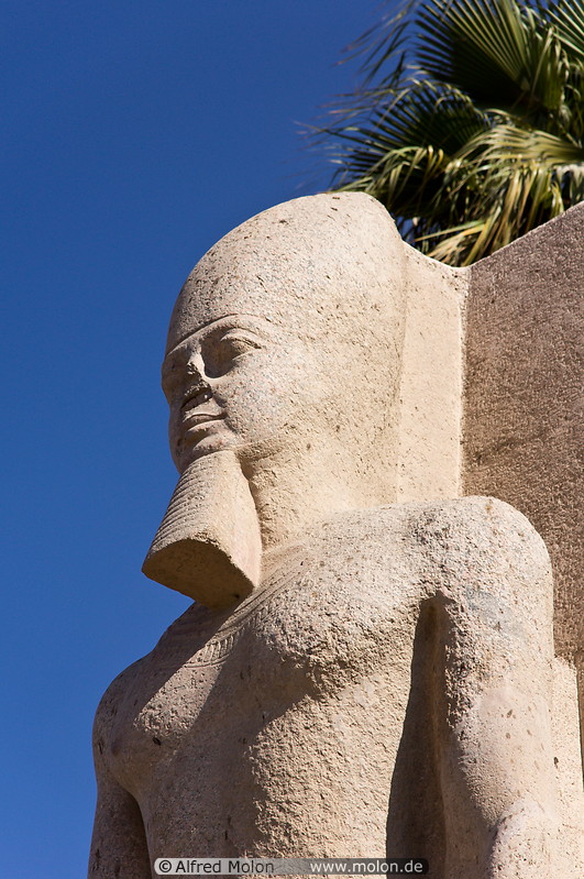 08 Granite statue of Ramses
