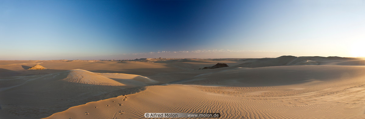 24 Sand dunes