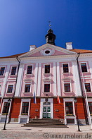 20 Town hall