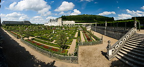 03 Vegetable garden and castle