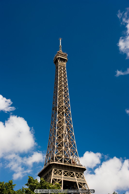 01 Eiffel tower