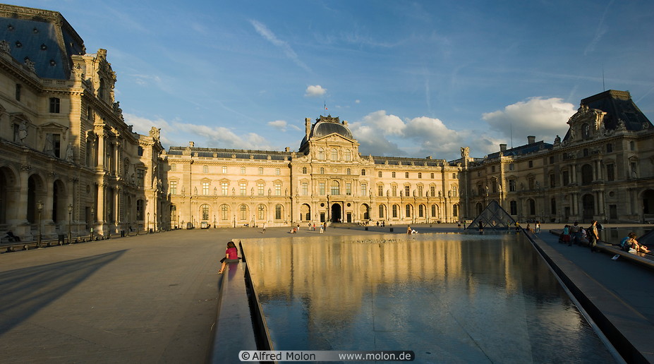 10 Louvre palace court