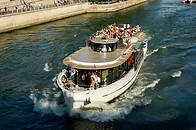 03 Tourist boat in Seine river