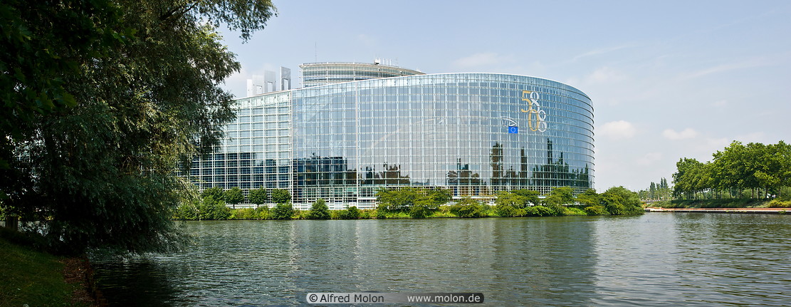 02 European parliament building