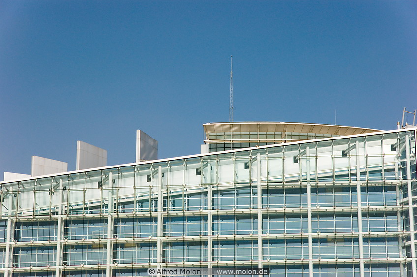05 Roof of European parliament building