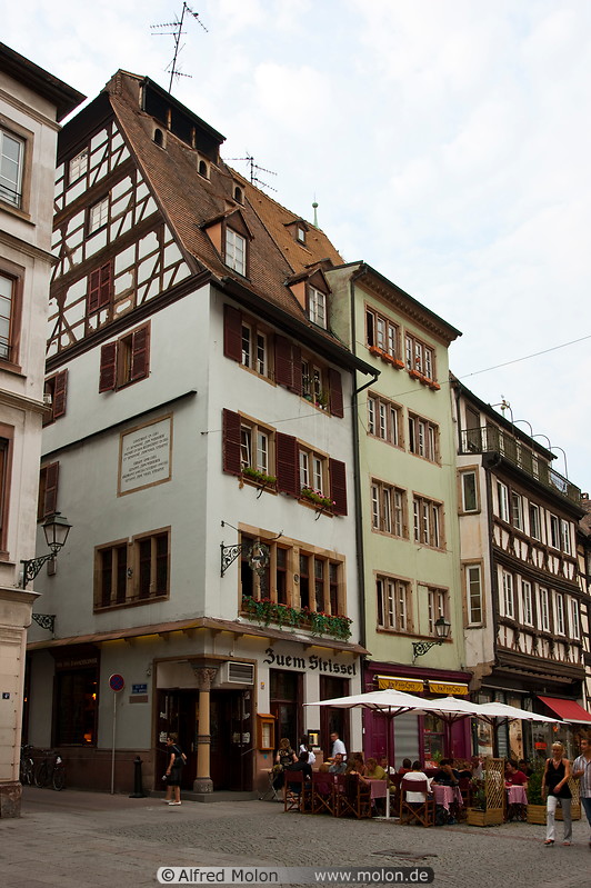 22 Half-timbered houses and restaurant