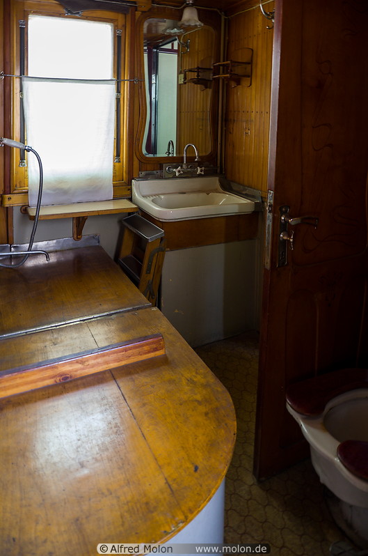 20 Interior of Stalin personal carriage