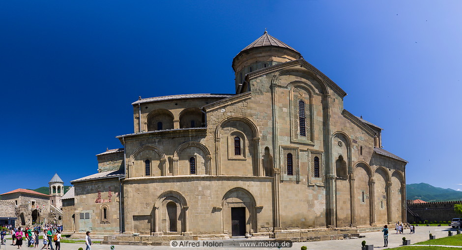 19 Svetitskhoveli cathedral