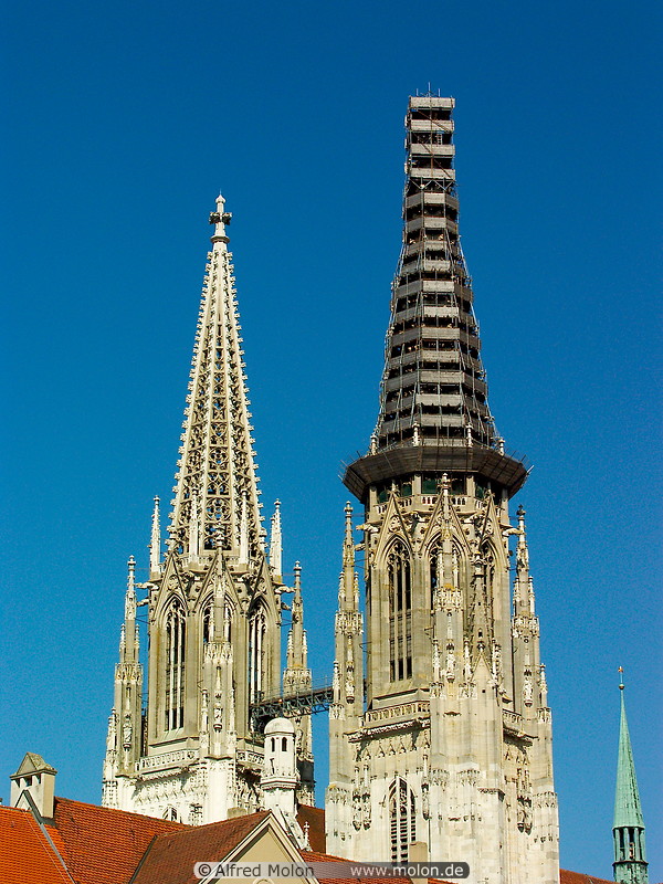 05 St Peter cathedral towers