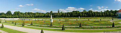 21 Baroque court garden