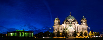09 Altes Museum and Berlin cathedral