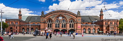 33 Central train station