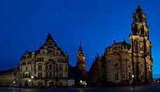 04 Castle and cathedral at night