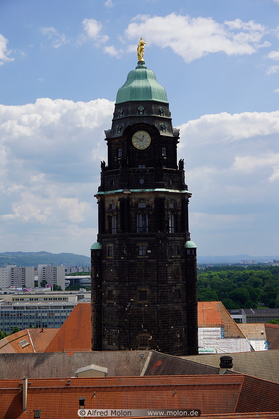 08 Clock tower