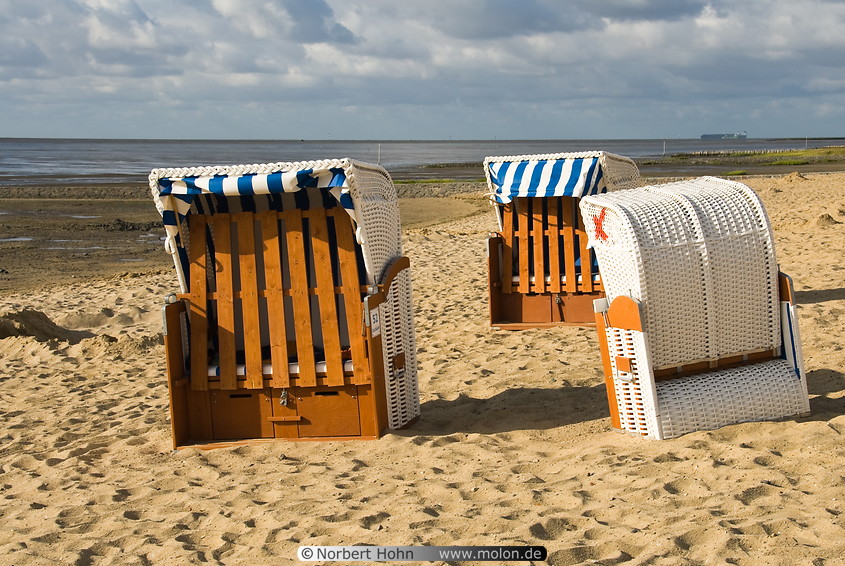 01 Beach chairs