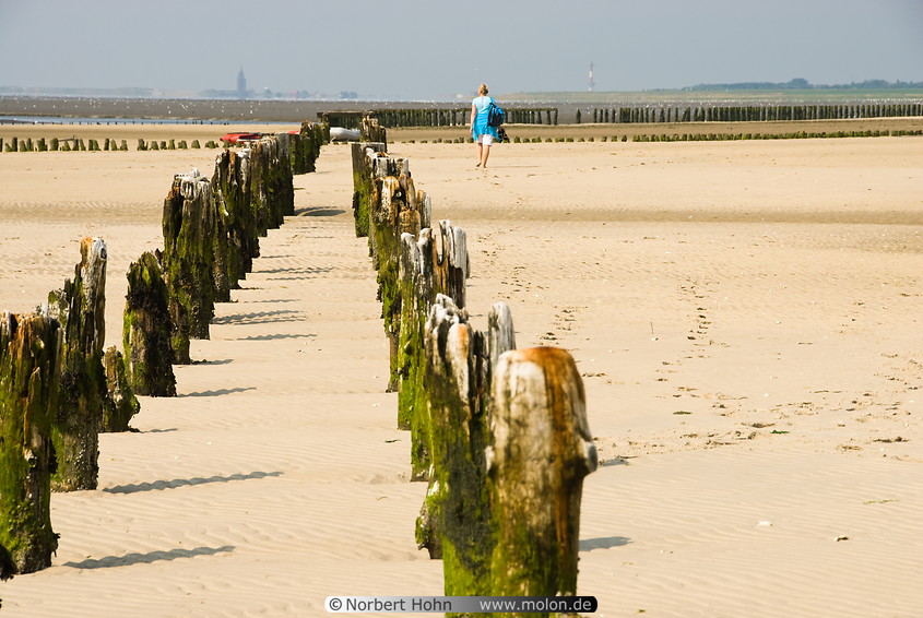 19 Remains of the eastern pier