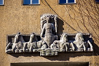 06 Deutsches Museum bas-relief