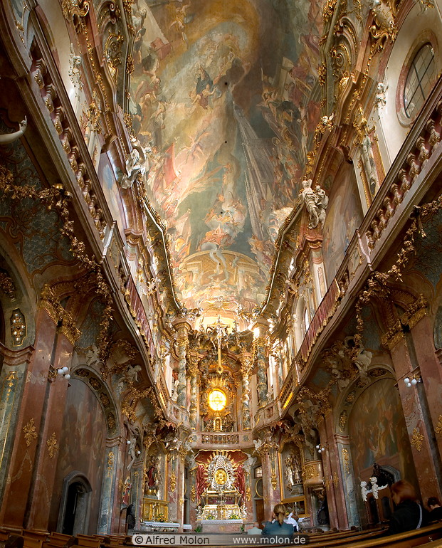 06 Church interior and frescoes