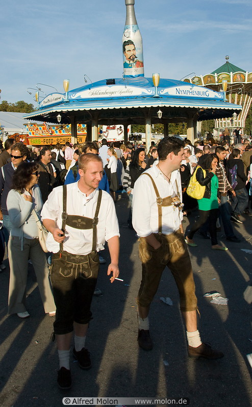 04 Wearing Bavarian Lederhosen