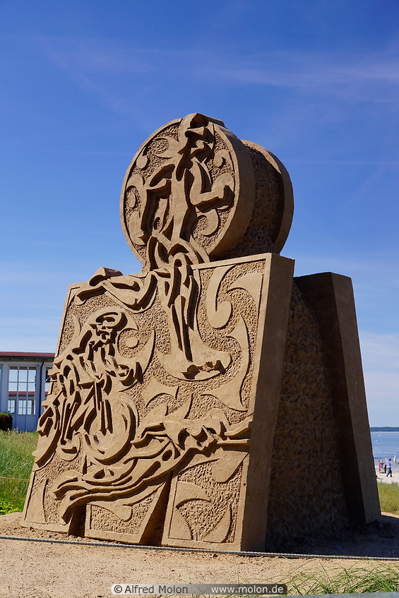 17 Sand sculpture