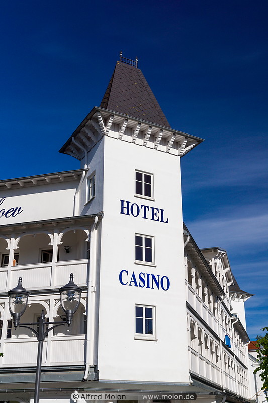12 Hotel Casino